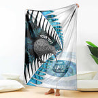 New Zealand Silver Fern Curling Personalised Blanket Aotearoa Kiwi Ponga Paua Shell Version - Aussie Hoodie