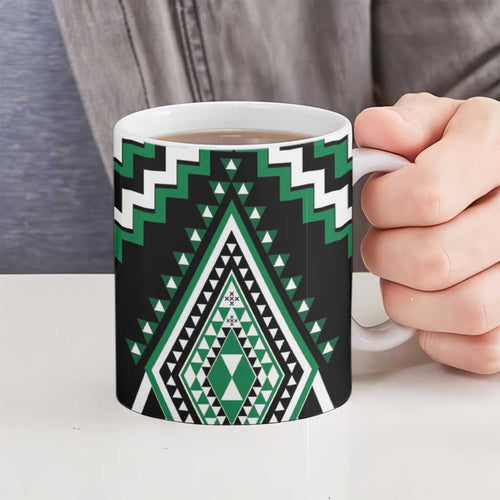 Green New Zealand Taniko Poutama Patikitiki Ceramic Mug - Aussie Hoodie