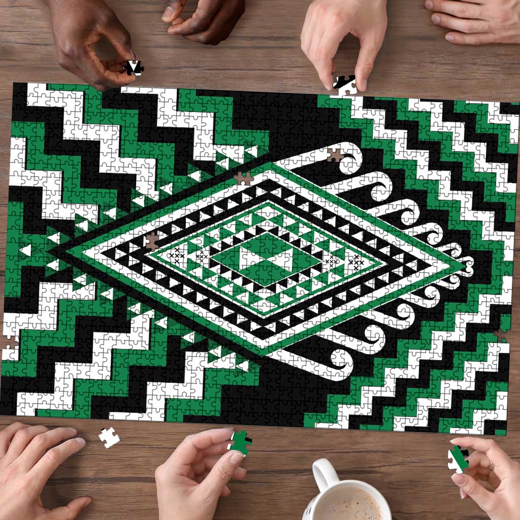 Green New Zealand Taniko Poutama Patikitiki Puzzle - Aussie Hoodie