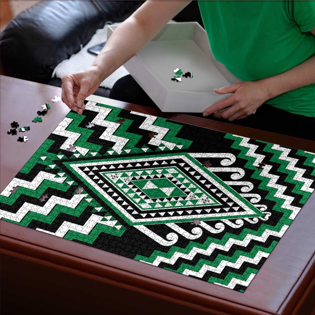 Green New Zealand Taniko Poutama Patikitiki Puzzle - Aussie Hoodie