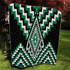 Green Aotearoa Taniko Poutama Patikitiki Quilt