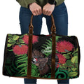 Meri Kirihimete New Zealand Travel Bag Piwakawaka Koru Fern Mix Pohutukawa - Aussie Hoodie