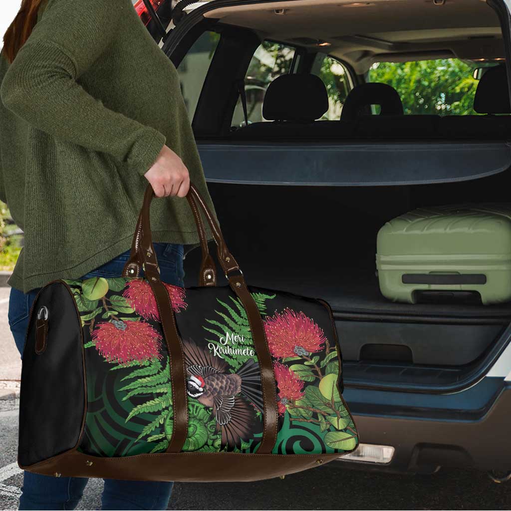 Meri Kirihimete New Zealand Travel Bag Piwakawaka Koru Fern Mix Pohutukawa - Aussie Hoodie
