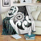 Aotearoa Koru Blanket Cyan Maori Paua Shell Mix Silver Fern