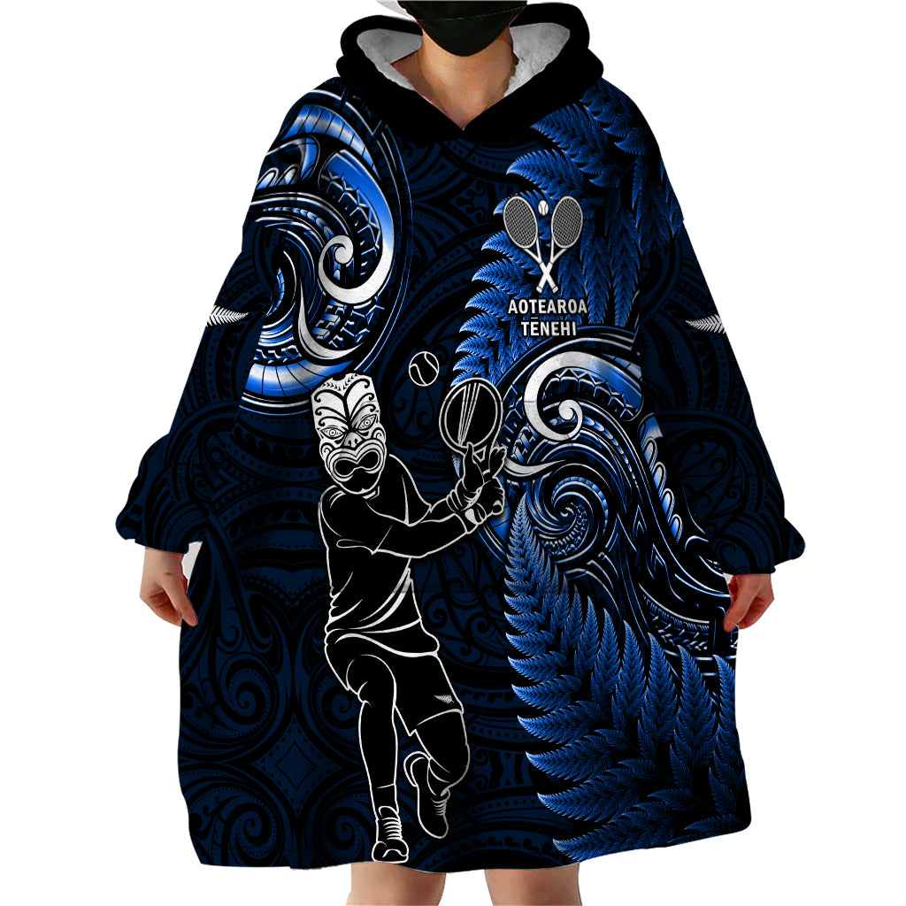 Custom New Zealand Tiki Tennis Wearable Blanket Hoodie 2024 Aotearoa Tenehi Maori Silver Fern - Blue