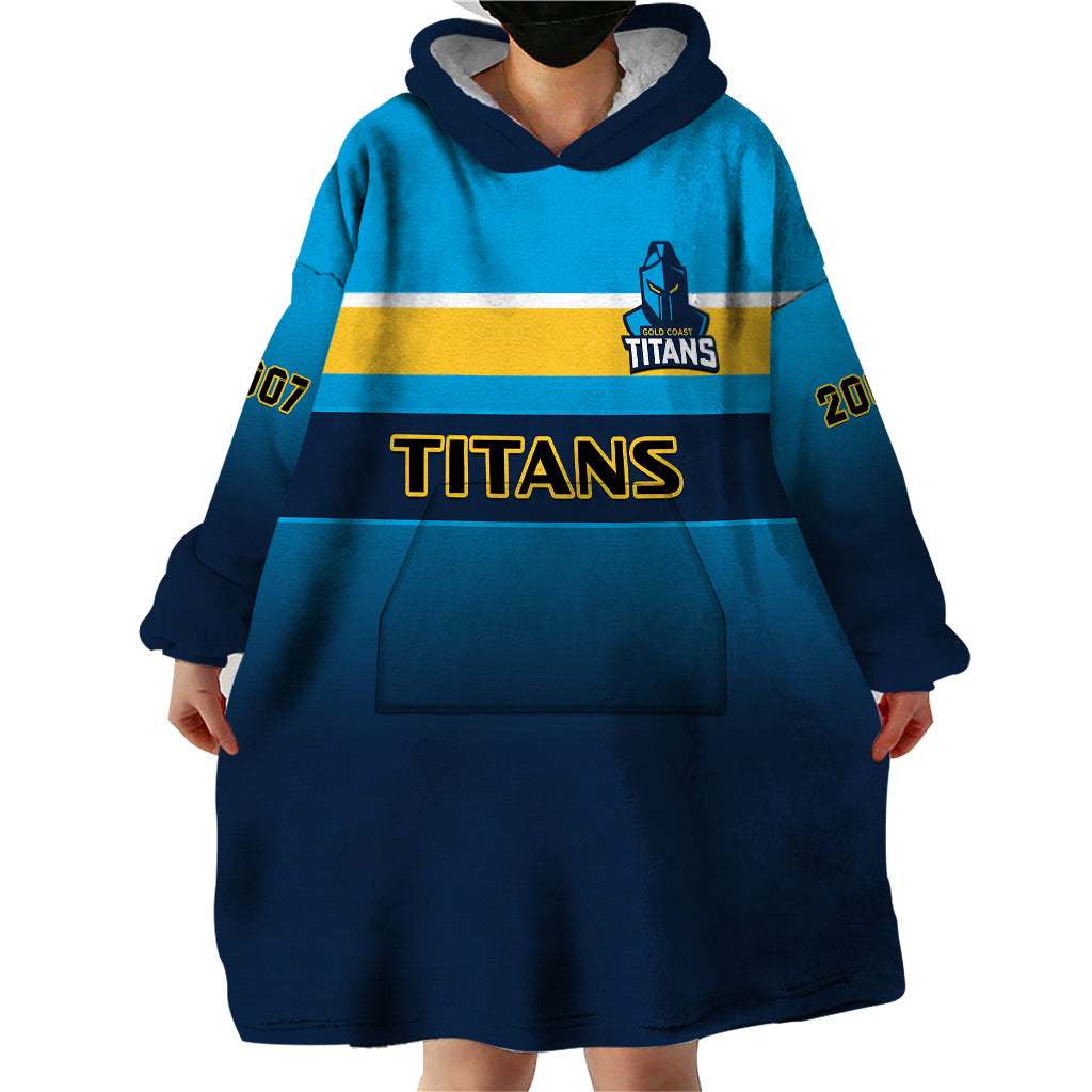 titans-rugby-wearable-blanket-hoodie-gold-coast-2007-sporty-style