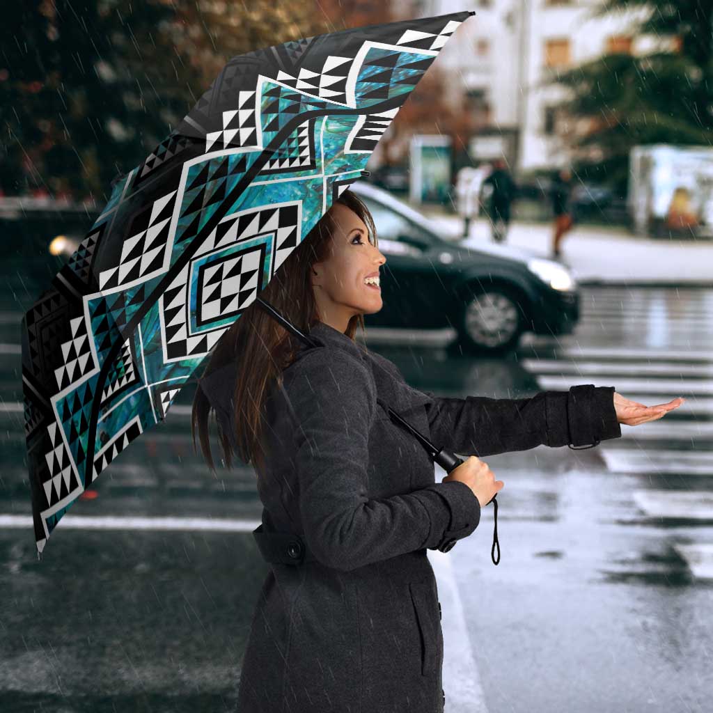 Paua Shell Taniko Pattern Aotearoa Umbrella Niho Taniwha Mix Poutama - Aussie Hoodie