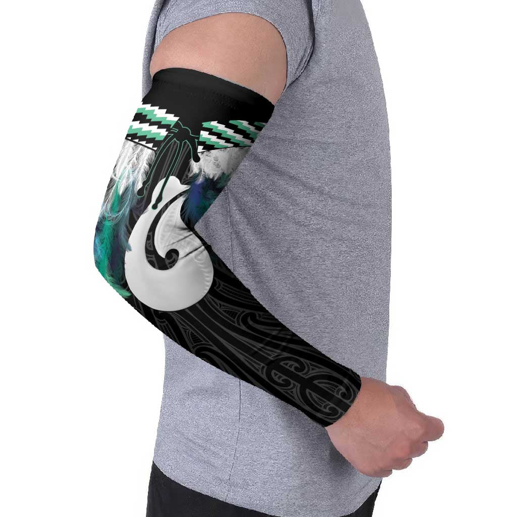 Aotearoa Korowai Motif Arm Sleeves Hei Matau Poutama Maori Pattern - Aussie Hoodie