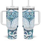 New Zealand Manta Ray Tattoo Tumbler With Handle Aotearoa Maori Haehae Paua Shell - Aussie Hoodie