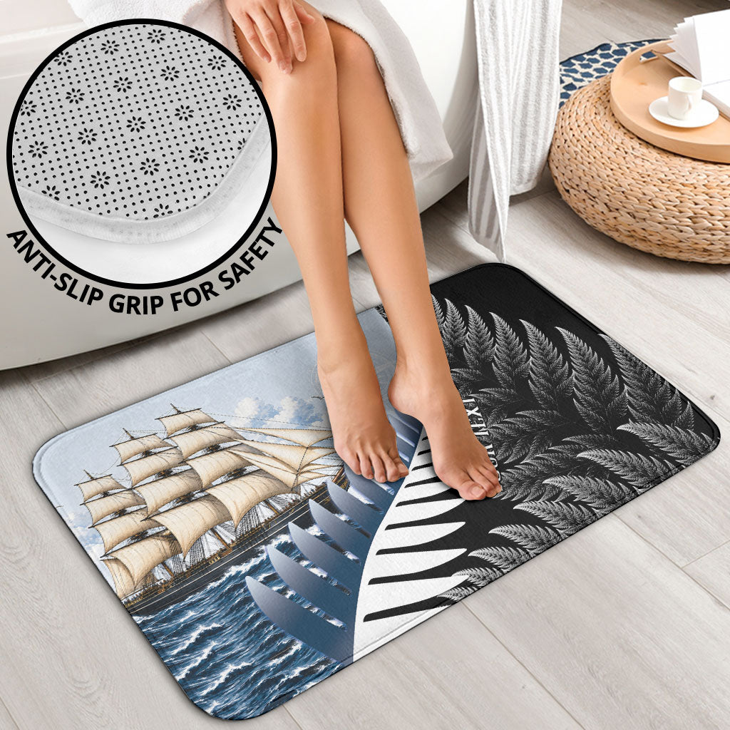 Personalised New Zealand Pakeha Bathroom Set Kiwi Silver Fern and Sailing Ship Compass