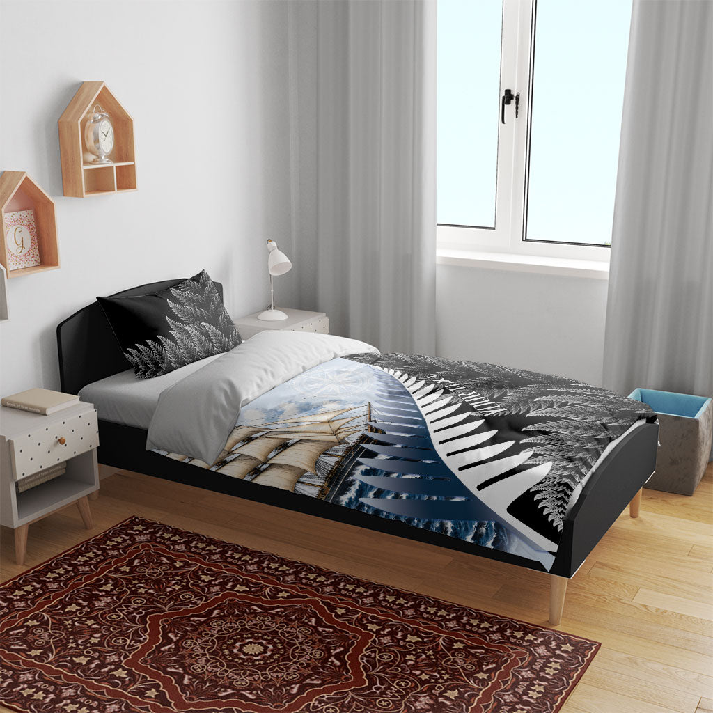 Personalised New Zealand Pakeha Bedding Set Kiwi Silver Fern and Sailing Ship Compass
