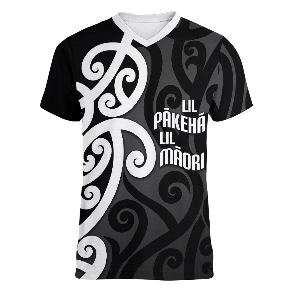 Lil Pakeha Lil Maori New Zealand Women V-Neck T-Shirt Kiwi Proud Mangopare Pattern