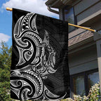 New Zealand Hammerhead Shark Garden Flag Maori Haehae Mangopare Black - Aussie Hoodie