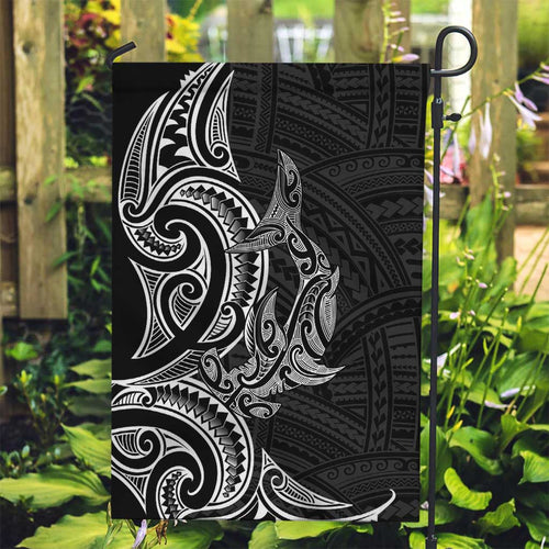 New Zealand Hammerhead Shark Garden Flag Maori Haehae Mangopare Black - Aussie Hoodie