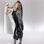 New Zealand Hammerhead Shark Hooded Blanket Maori Haehae Mangopare Black - Aussie Hoodie