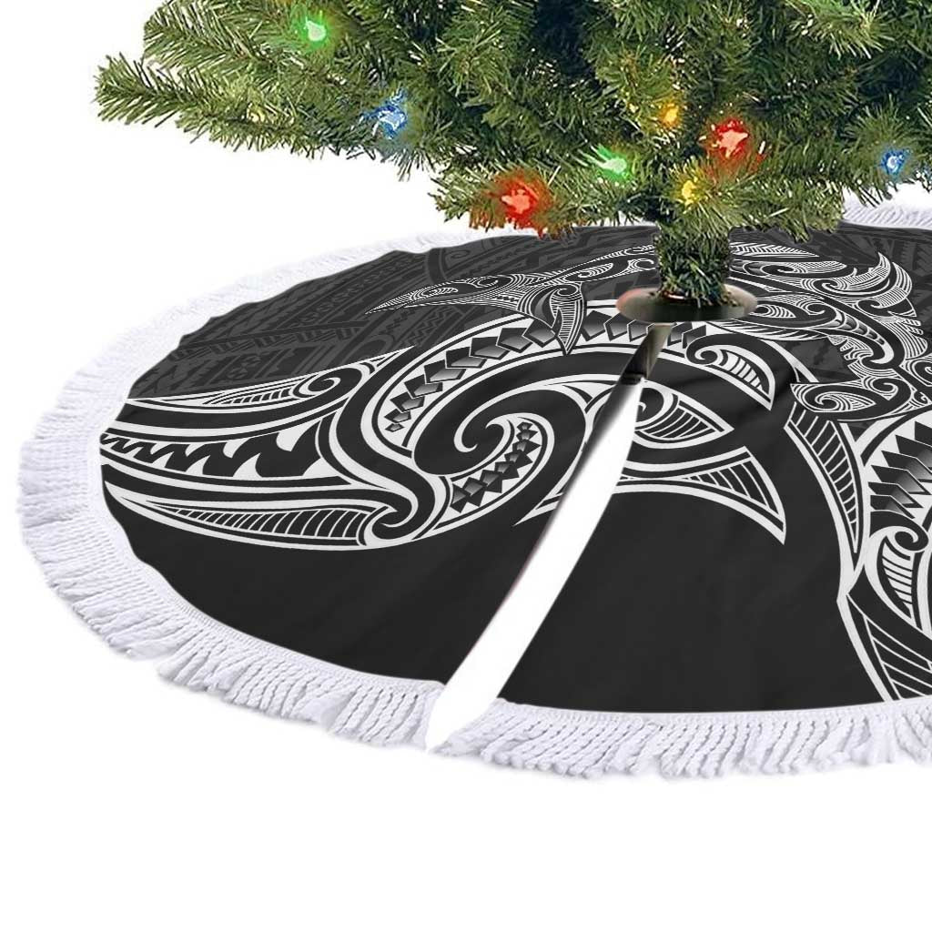 New Zealand Hammerhead Shark Tree Skirt Maori Haehae Mangopare Black - Aussie Hoodie
