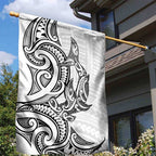 New Zealand Hammerhead Shark Garden Flag Maori Haehae Mangopare White - Aussie Hoodie