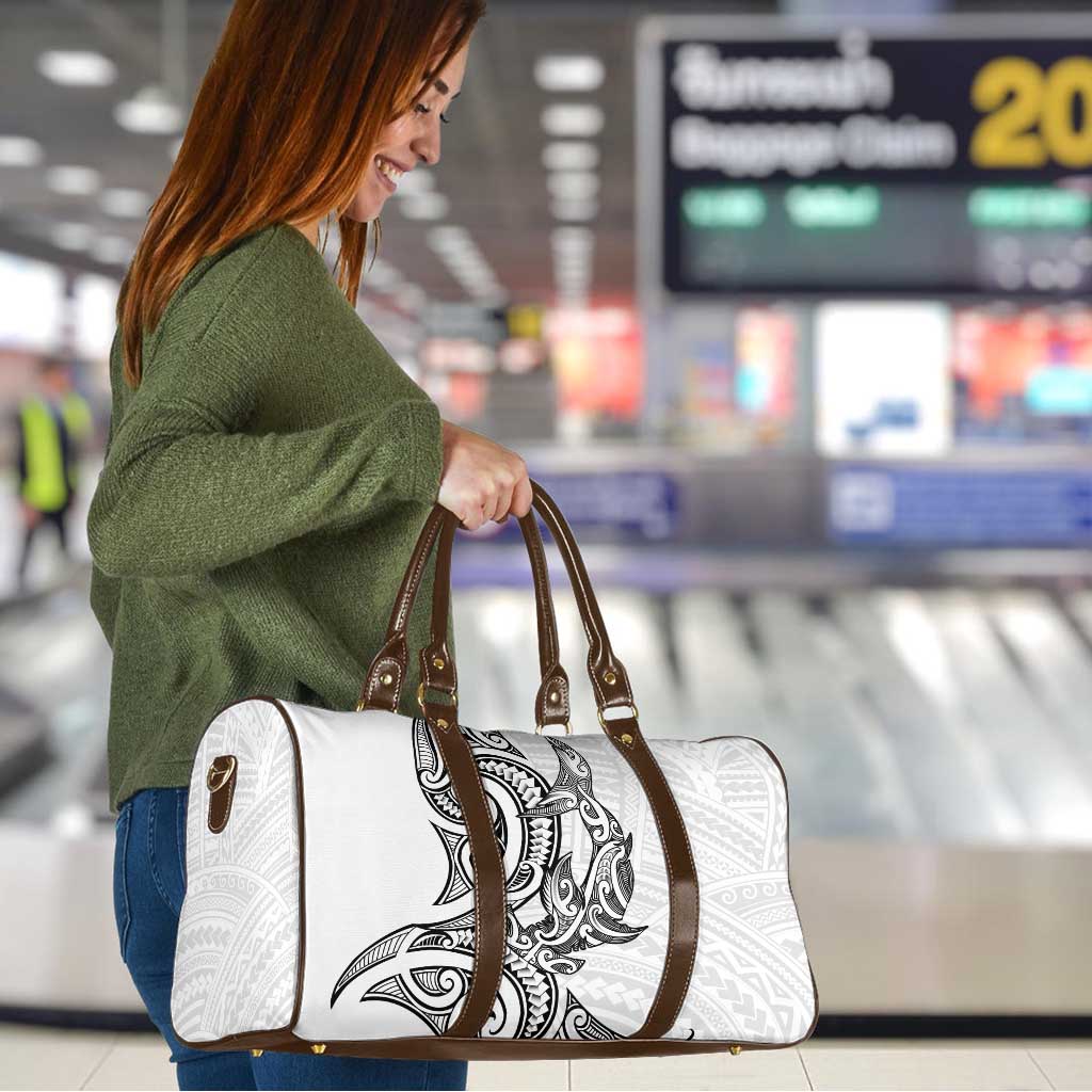 New Zealand Hammerhead Shark Travel Bag Maori Haehae Mangopare White - Aussie Hoodie