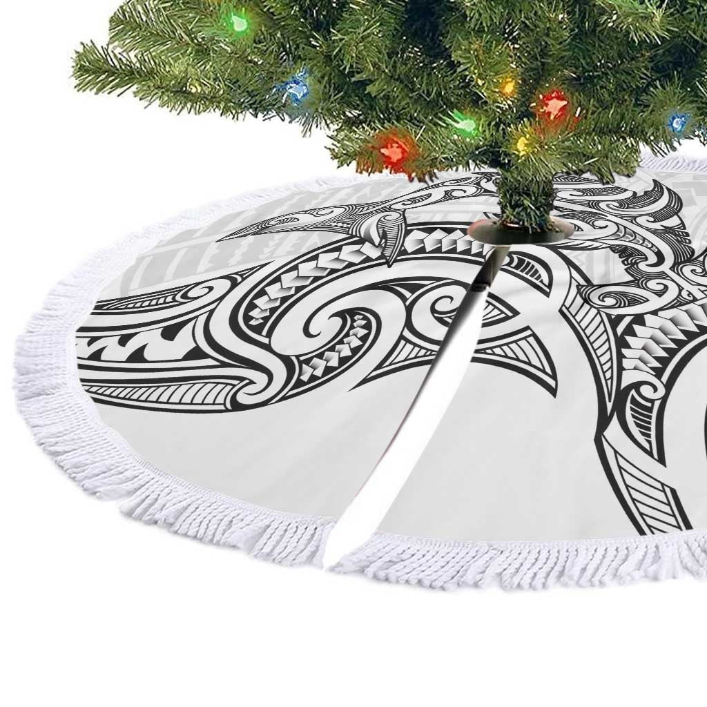 New Zealand Hammerhead Shark Tree Skirt Maori Haehae Mangopare White - Aussie Hoodie