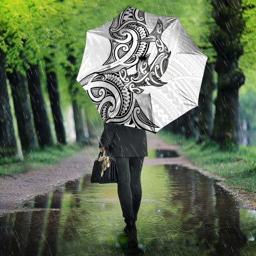 New Zealand Hammerhead Shark Umbrella Maori Haehae Mangopare White - Aussie Hoodie