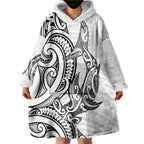 New Zealand Hammerhead Shark Wearable Blanket Hoodie Maori Haehae Mangopare White - Aussie Hoodie