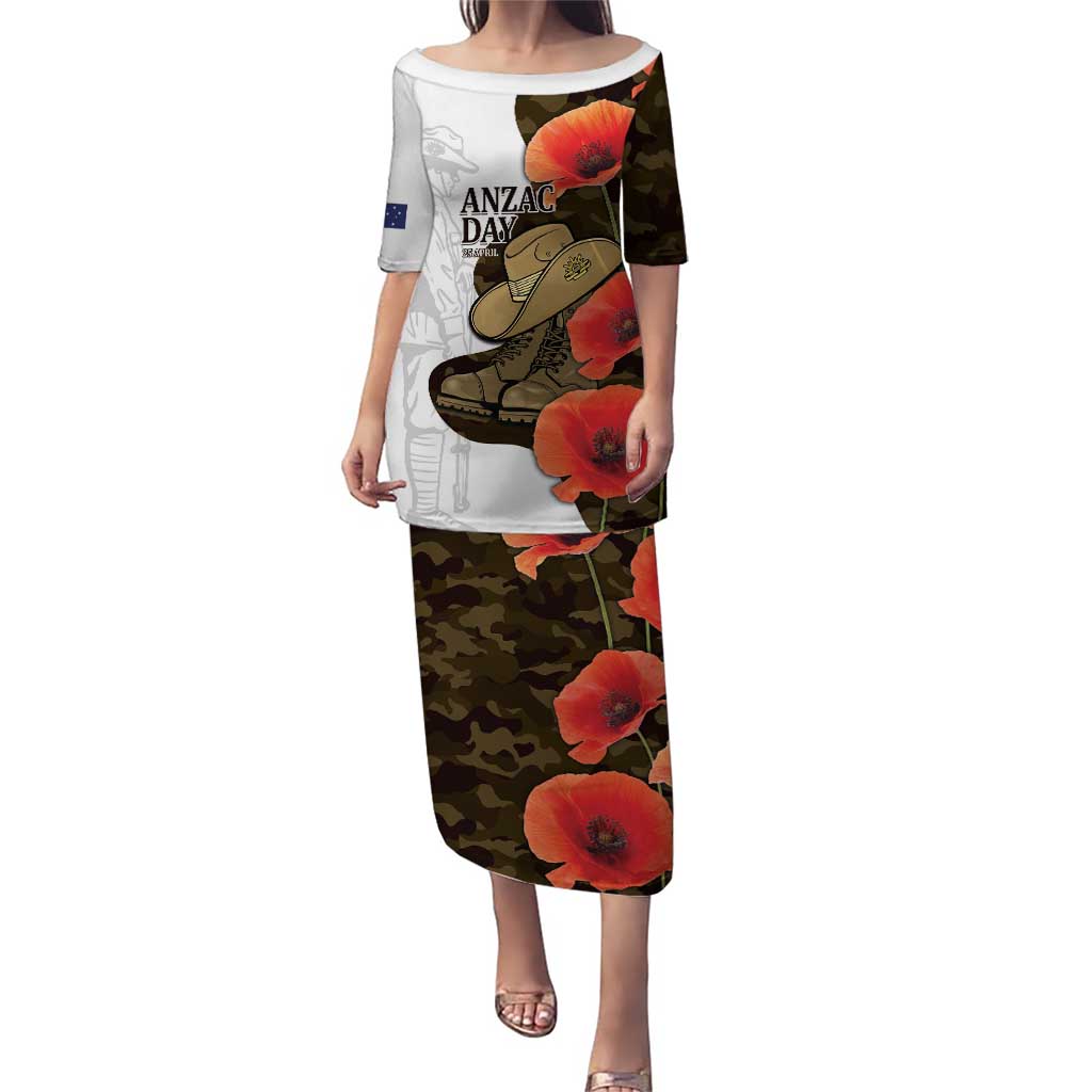 Australia ANZAC Day Puletasi Boots And Slouch Hat Lest We Forget - Aussie Hoodie