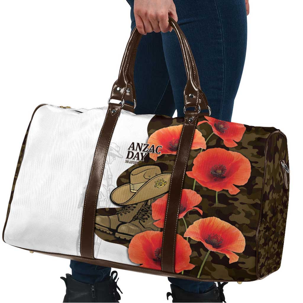 Australia ANZAC Day Travel Bag Boots And Slouch Hat Lest We Forget - Aussie Hoodie