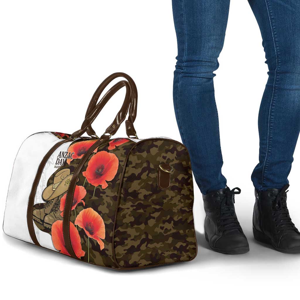 Australia ANZAC Day Travel Bag Boots And Slouch Hat Lest We Forget - Aussie Hoodie