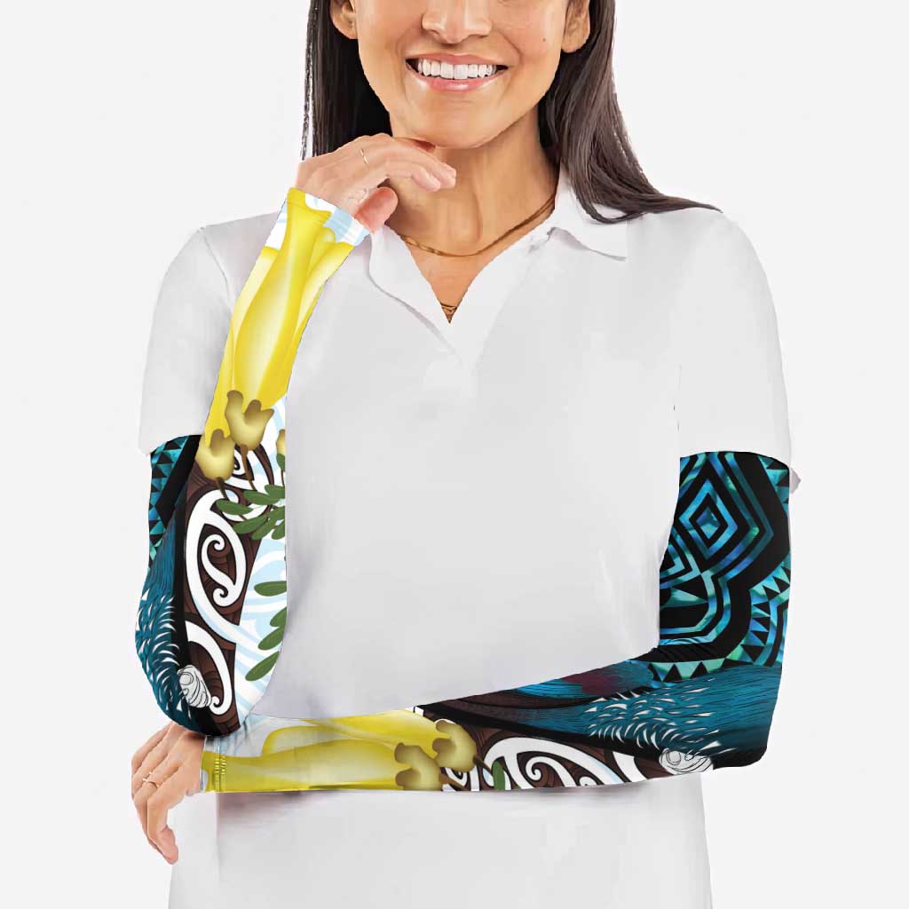 New Zealand Silver Fern Tui Bird Arm Sleeves Maori Kowhai Paua Shell Taniko Motifs - Aussie Hoodie