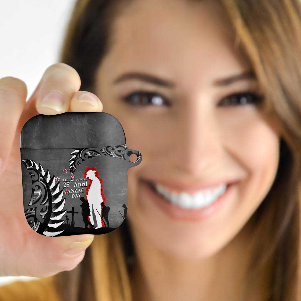New Zealand ANZAC Day AirPods Case 25th April Silver Fern With Poppy - Aussie Hoodie