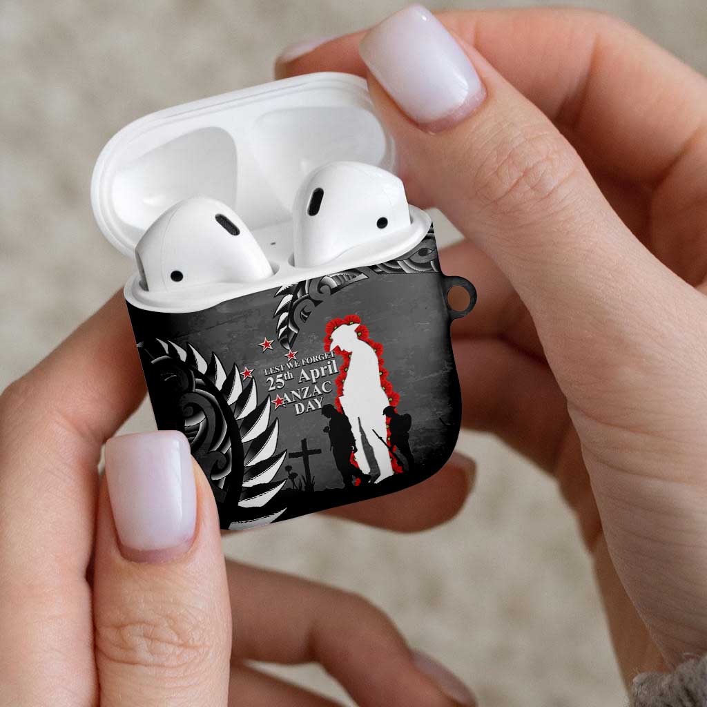 New Zealand ANZAC Day AirPods Case 25th April Silver Fern With Poppy - Aussie Hoodie