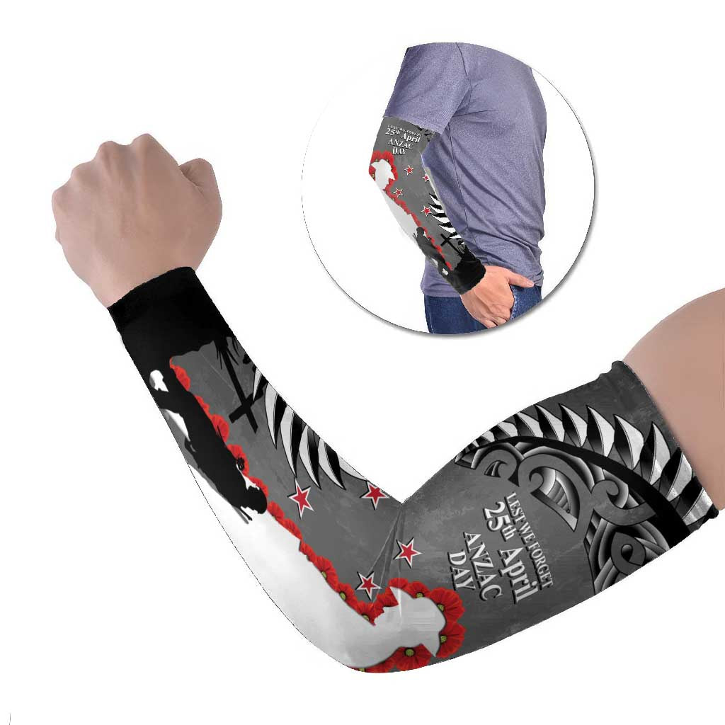 New Zealand ANZAC Day Arm Sleeves 25th April Silver Fern With Poppy - Aussie Hoodie