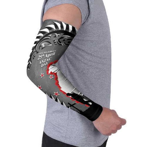 New Zealand ANZAC Day Arm Sleeves 25th April Silver Fern With Poppy - Aussie Hoodie