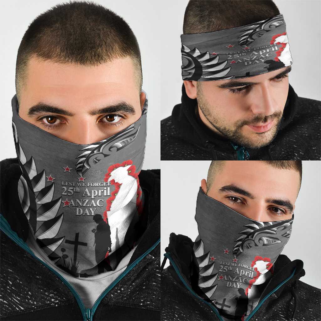 New Zealand ANZAC Day Neck Gaiter 25th April Silver Fern With Poppy - Aussie Hoodie