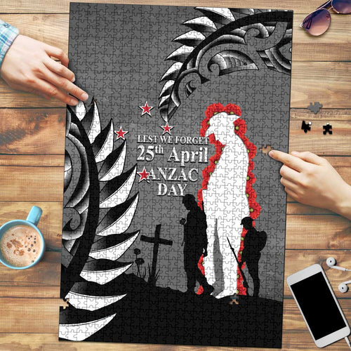 New Zealand ANZAC Day Puzzle 25th April Silver Fern With Poppy - Aussie Hoodie
