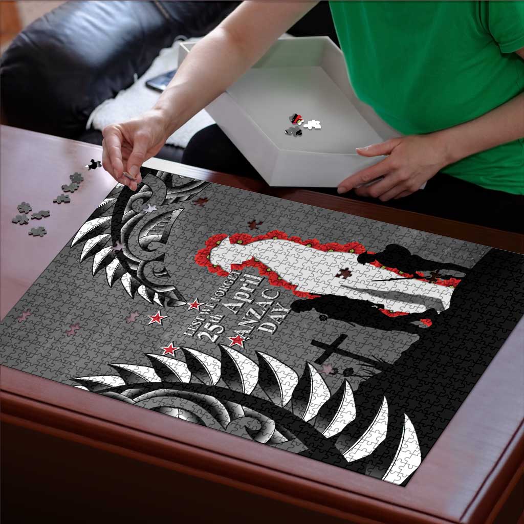 New Zealand ANZAC Day Puzzle 25th April Silver Fern With Poppy - Aussie Hoodie