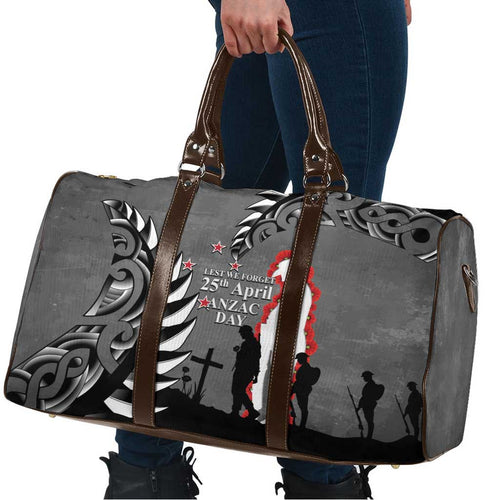 New Zealand ANZAC Day Travel Bag 25th April Silver Fern With Poppy - Aussie Hoodie