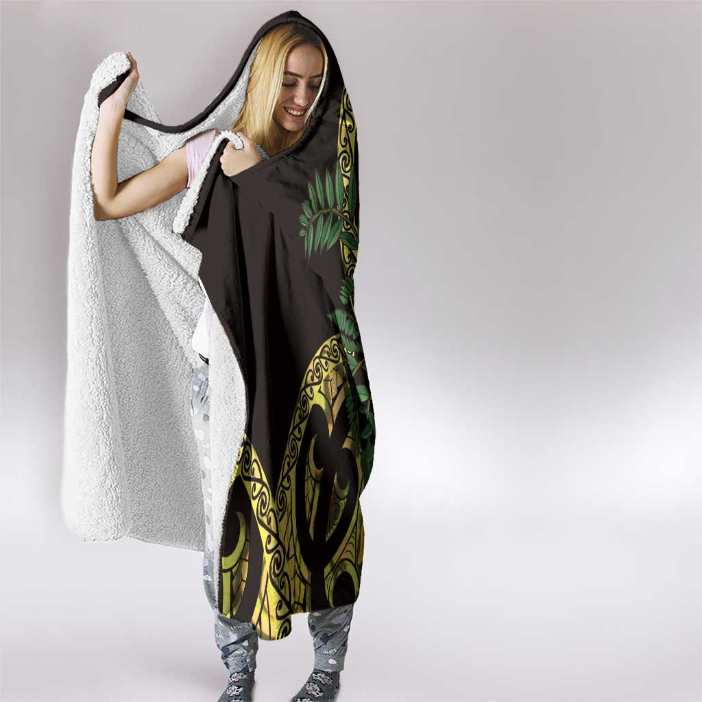 Yellow New Zealand Kowhai And Piwakawaka Hooded Blanket Maori Ngaru Paua Shell