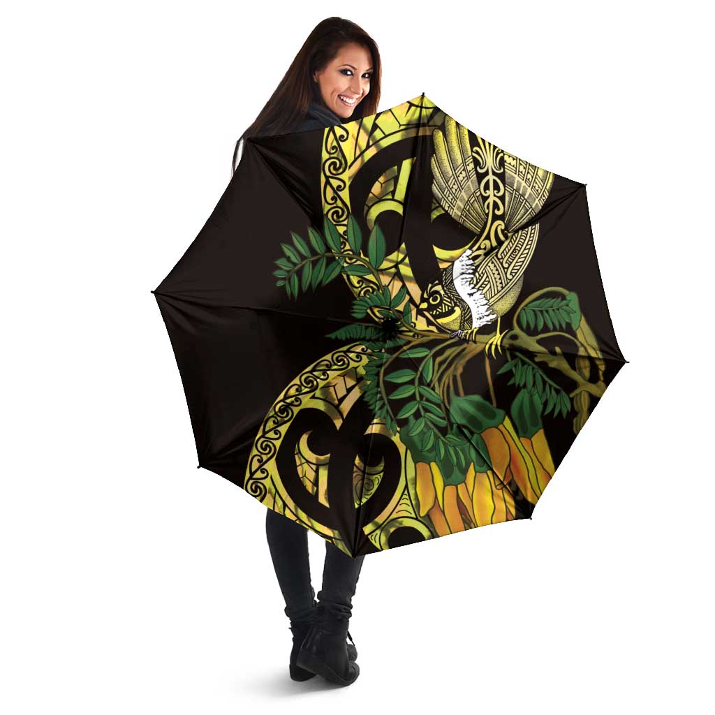 Yellow New Zealand Kowhai And Piwakawaka Umbrella Maori Ngaru Paua Shell - Aussie Hoodie