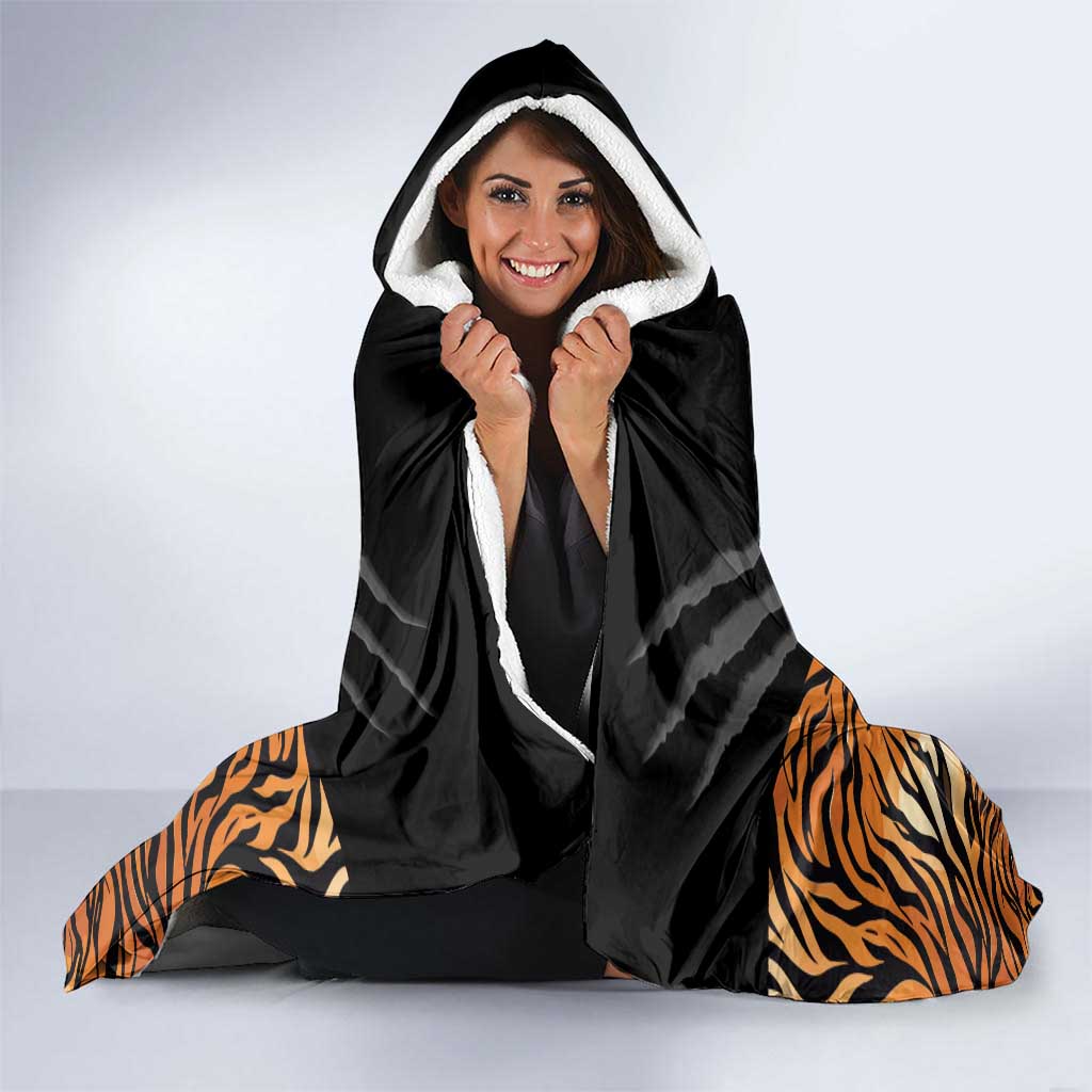 Brisbane Rugby Custom Hooded Blanket Go Tigers Skin Pattern - Aussie Hoodie