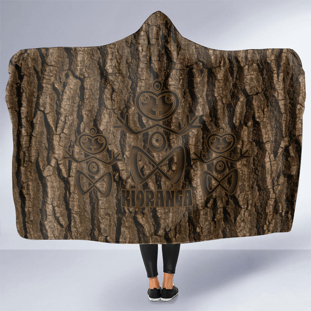 Kioranga Moriori New Zealand Hooded Blanket Kopi Rakau Carving Art