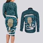 Turquoise New Zealand Eel Couples Matching Long Sleeve Bodycon Dress and Long Sleeve Button Shirt Aotearoa Maori Tuna With Kotiate Weapon