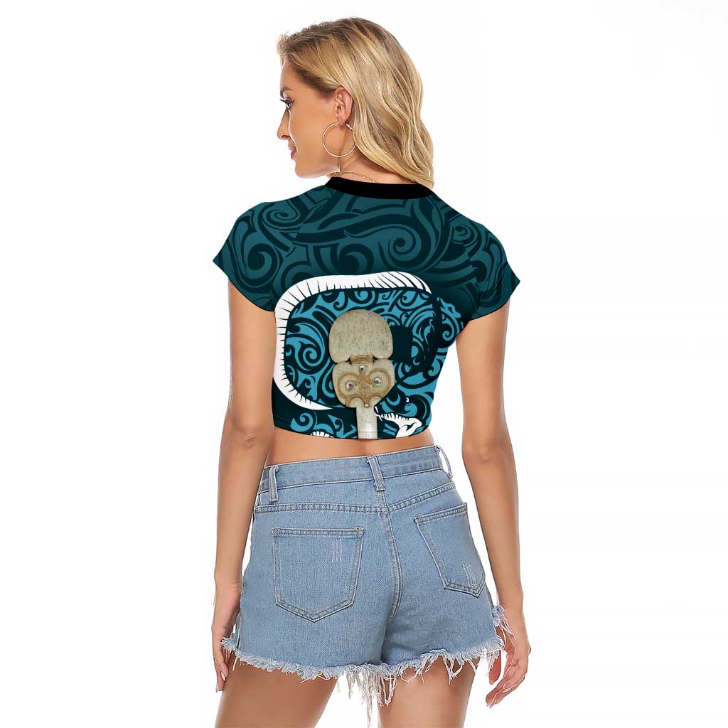 Turquoise New Zealand Eel Raglan Cropped T Shirt Aotearoa Maori Tuna With Kotiate Weapon