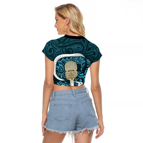 Turquoise New Zealand Eel Raglan Cropped T Shirt Aotearoa Maori Tuna With Kotiate Weapon