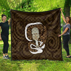 Gold New Zealand Eel Quilt Aotearoa Maori Tuna With Kotiate Weapon