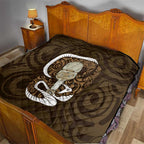 Gold New Zealand Eel Quilt Aotearoa Maori Tuna With Kotiate Weapon