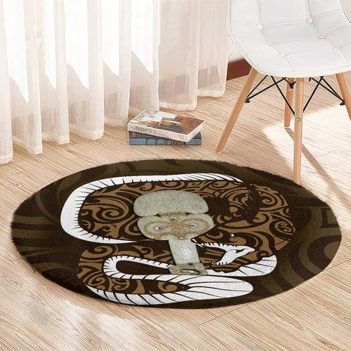 Gold New Zealand Eel Round Carpet Aotearoa Maori Tuna With Kotiate Weapon