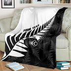 New Zealand Lawn Bowls Custom Blanket Aotearoa Silver Fern - Aussie Hoodie