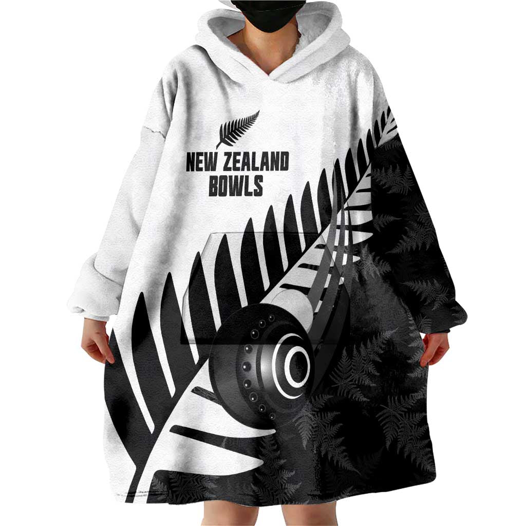 New Zealand Lawn Bowls Custom Wearable Blanket Hoodie Aotearoa Silver Fern - Aussie Hoodie