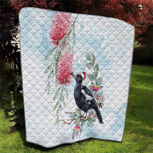 Australia Magpie Christmas Quilt Eucalyptus Aboriginal Watercolor Stylized - Aussie Hoodie